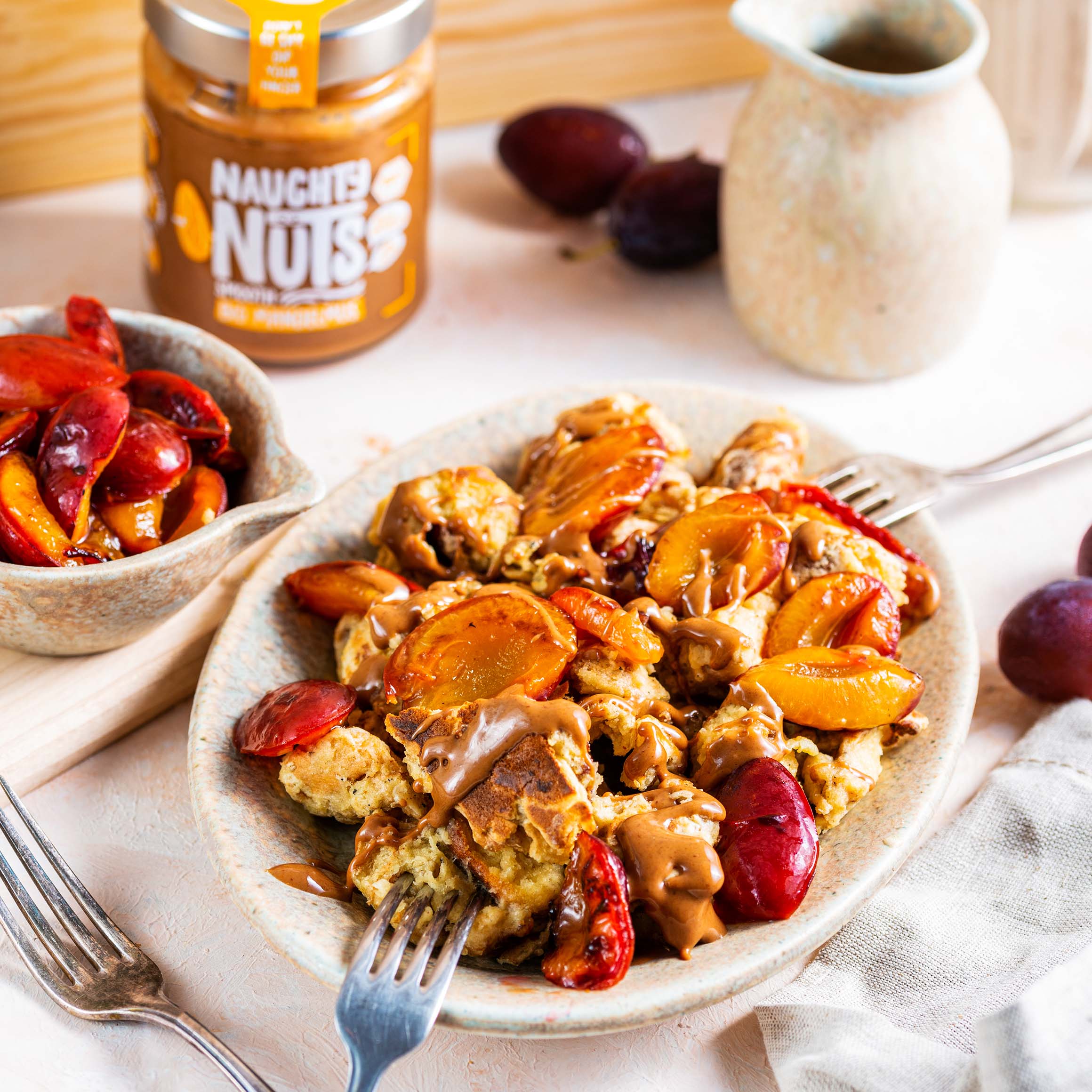 Veganer Kaiserschmarrn mit Zwetschgenröster